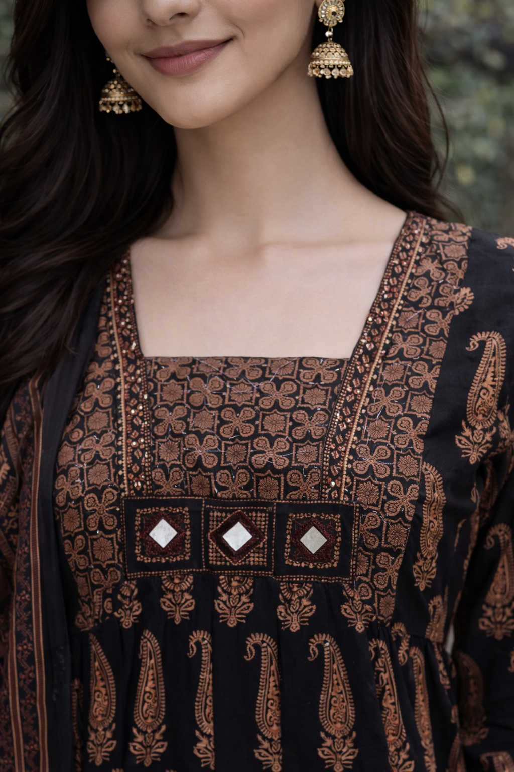 Classic Black Ethnic Kurta Set with Intricate Traditional Motifs - Image 2